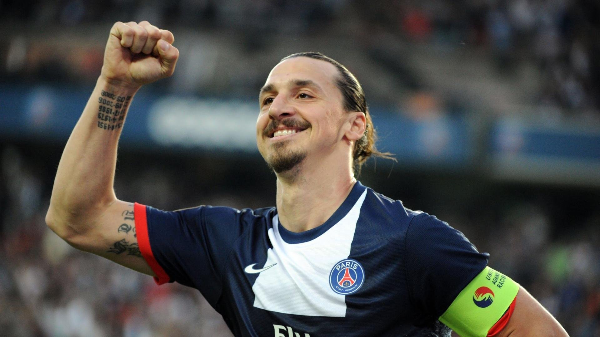 【签名商品抽奖】粉丝参与赢取明星签名球,签名生成器明星