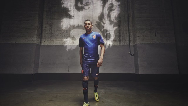 佛罗伦萨力争取胜，塞维利亚队屡战屡败，塞维利亚 欧冠